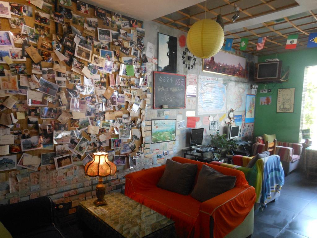 Yangshuo Travellers Land Youth Hostel Exterior foto